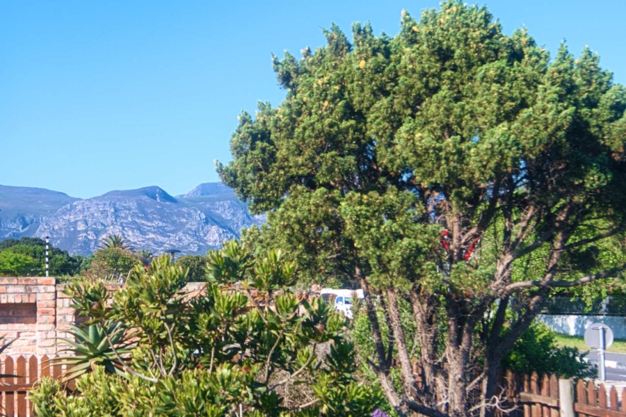 4 Bedroom Property for Sale in Westcliff Western Cape
